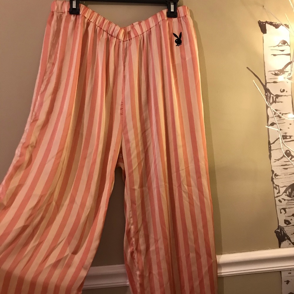 Playboy misguided PJs! - Picture 4 of 8